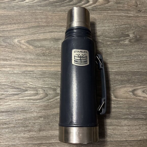 Stanley Classic Vacuum Thermos 100 Anniversary Edition 1 Qt Stainless Steel Navy - Picture 1 of 11